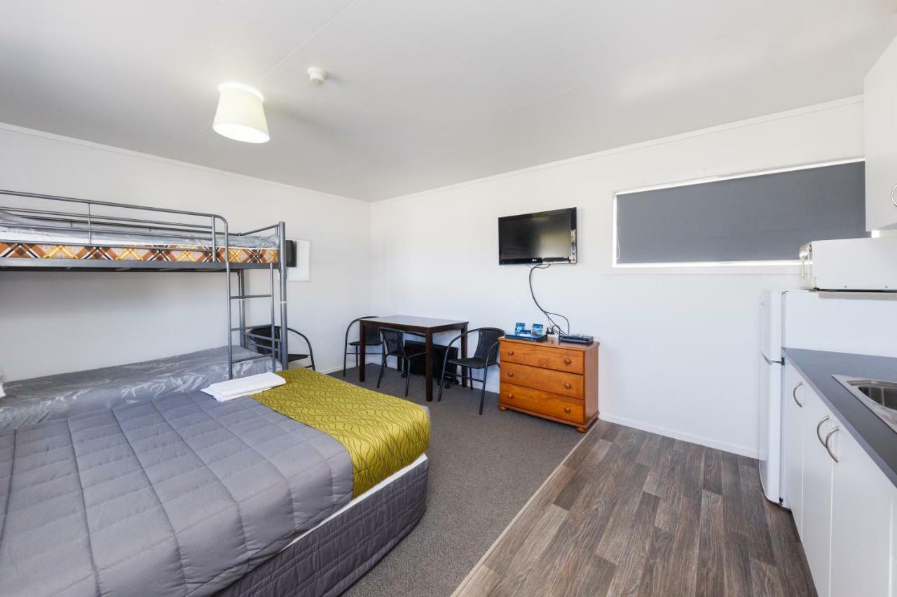 Foxton Beach Holiday Park 외부 사진