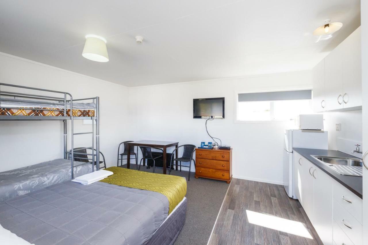 Foxton Beach Holiday Park 외부 사진